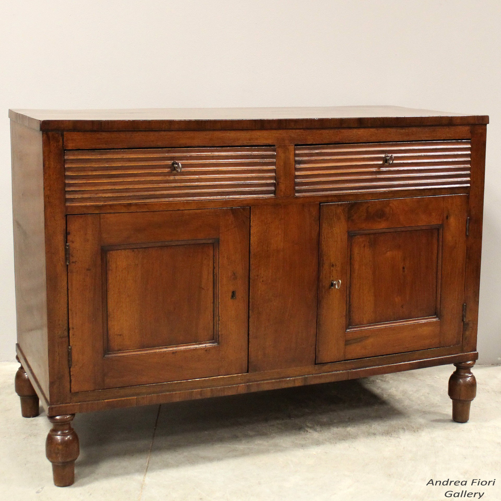 Antica credenza Carlo X in noce - Italia epoca 800